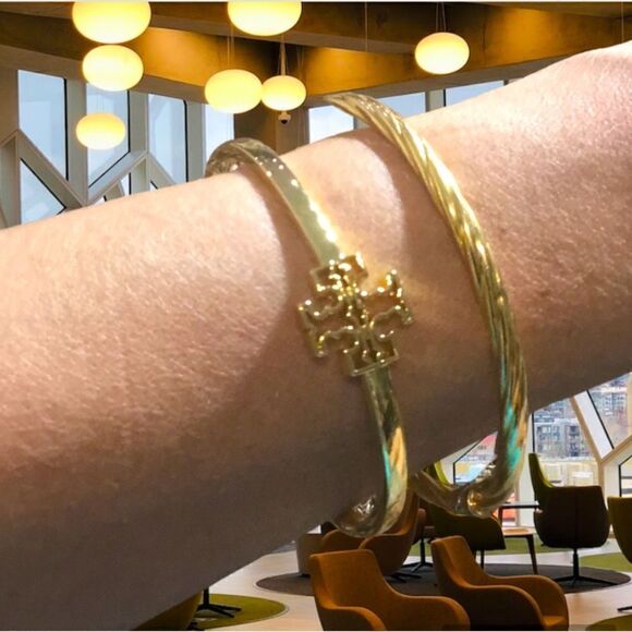 TORY BURCH LOGO DOUBLE T OPEN CUFF BRACELET 18k GOLD PLATED - Picture 3 of 5
